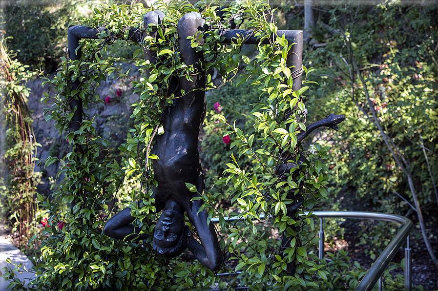 foto Giardini Trauttmansdorff - Giardino degli Innamorati e binocolo di Matteo Thun